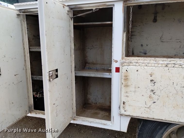 image for item DQ5985 1997 International 4700 utility / service truck