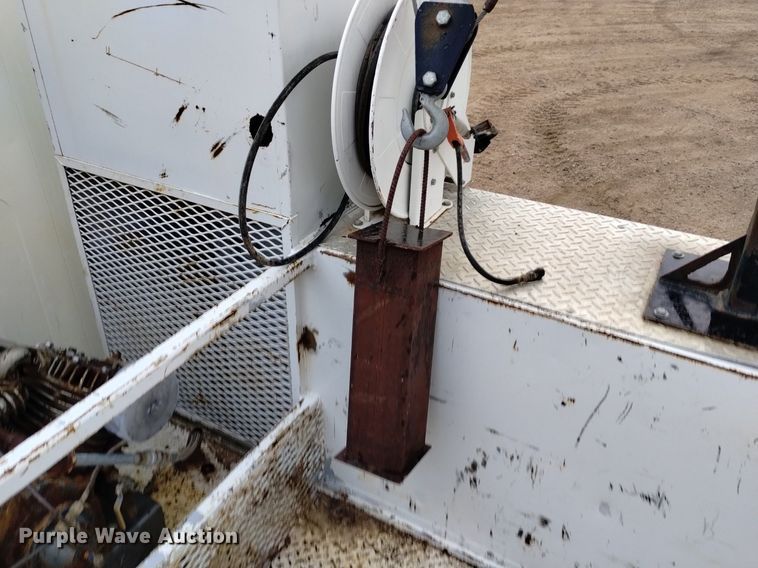 image for item DQ5985 1997 International 4700 utility / service truck