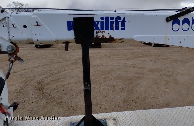 image for item DQ5985 1997 International 4700 utility / service truck