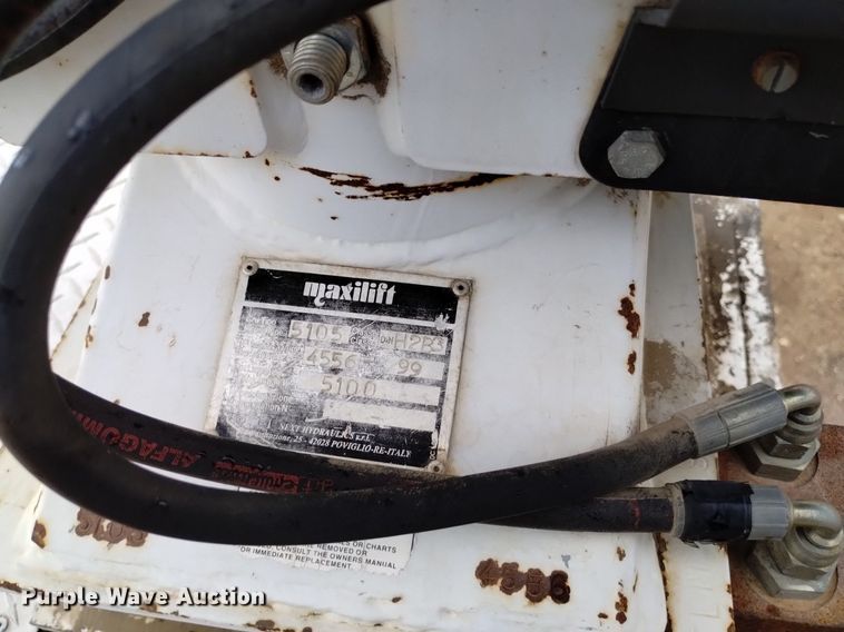 image for item DQ5985 1997 International 4700 utility / service truck