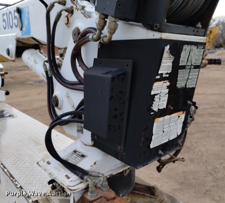 image for item DQ5985 1997 International 4700 utility / service truck