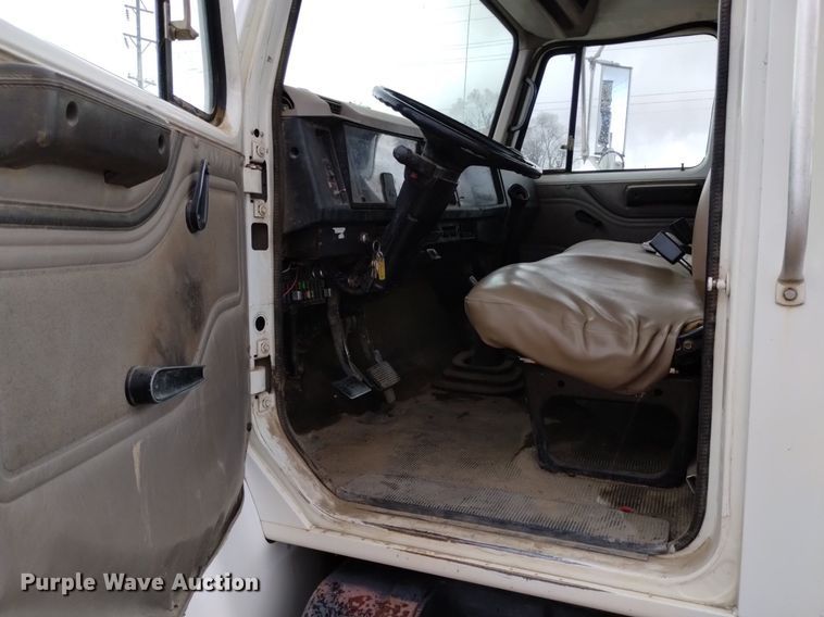 image for item DQ5985 1997 International 4700 utility / service truck