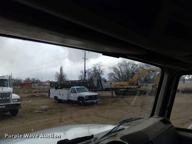 image for item DQ5985 1997 International 4700 utility / service truck