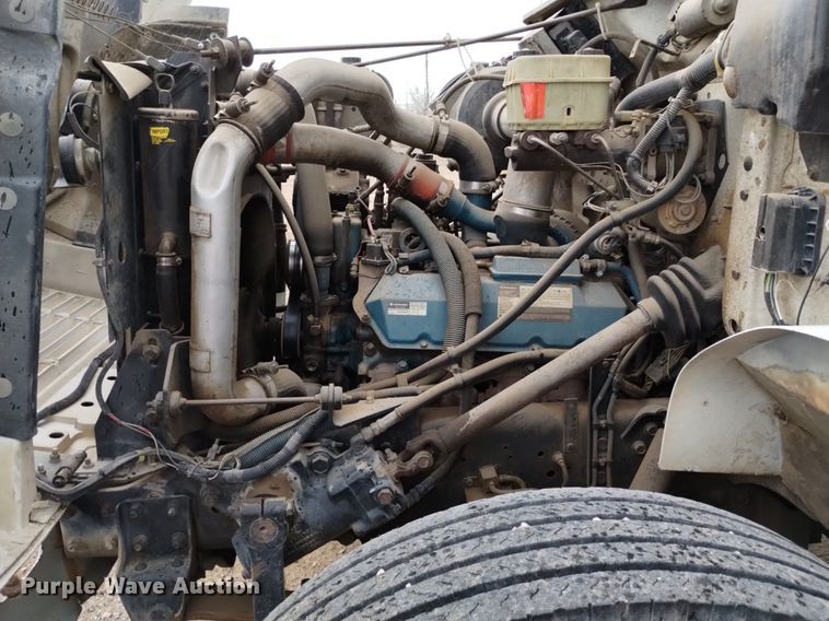 image for item DQ5985 1997 International 4700 utility / service truck