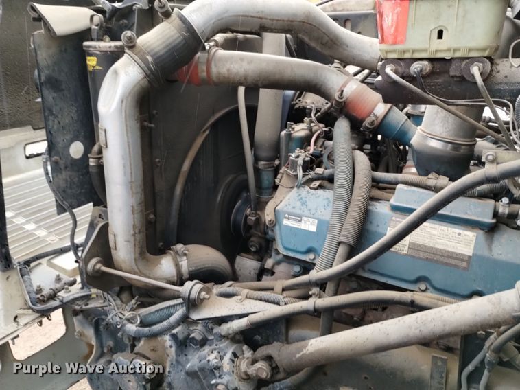 image for item DQ5985 1997 International 4700 utility / service truck