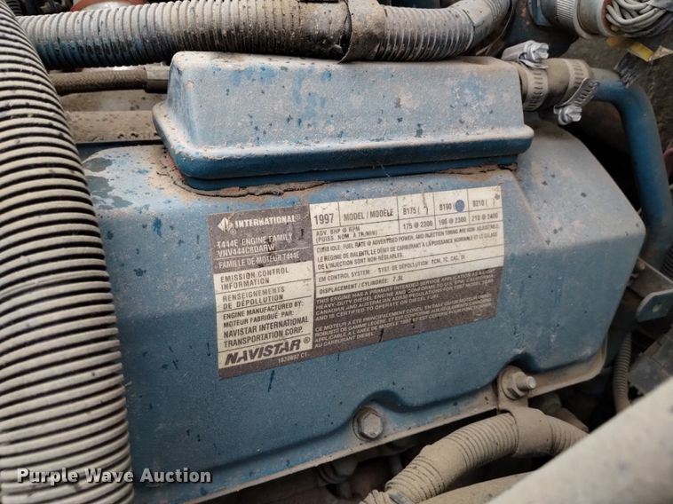 image for item DQ5985 1997 International 4700 utility / service truck