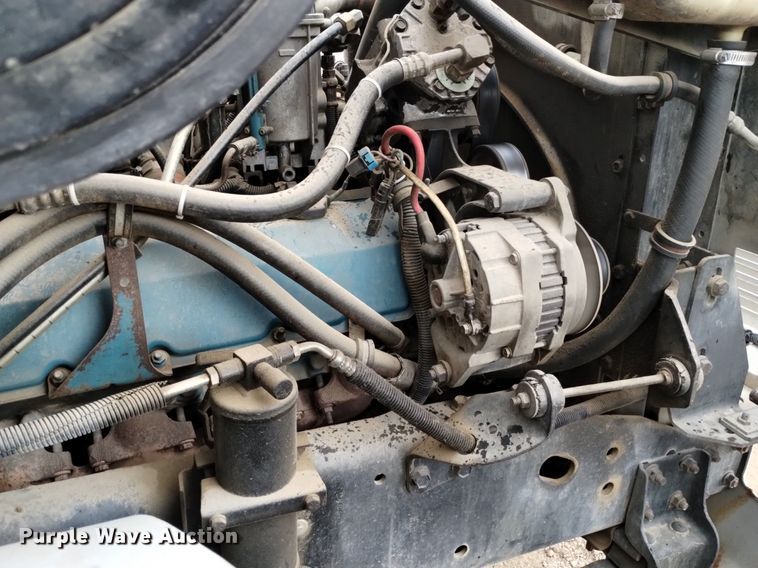 image for item DQ5985 1997 International 4700 utility / service truck