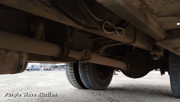 image for item DQ5985 1997 International 4700 utility / service truck