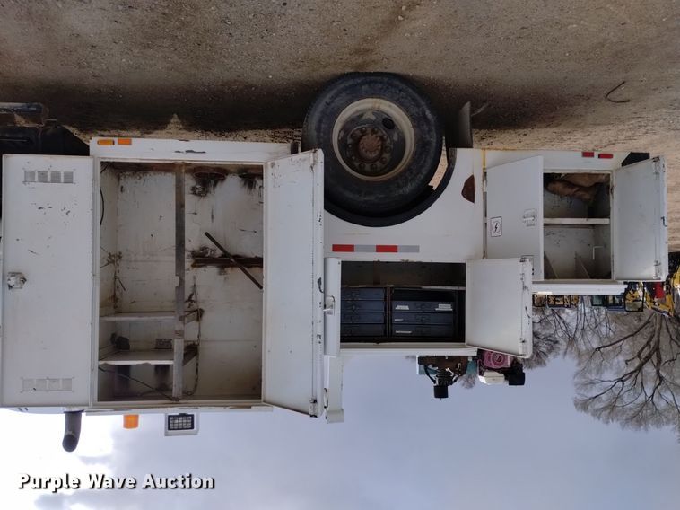 image for item DQ5986 1996 Chevrolet Kodiak  utility / service truck