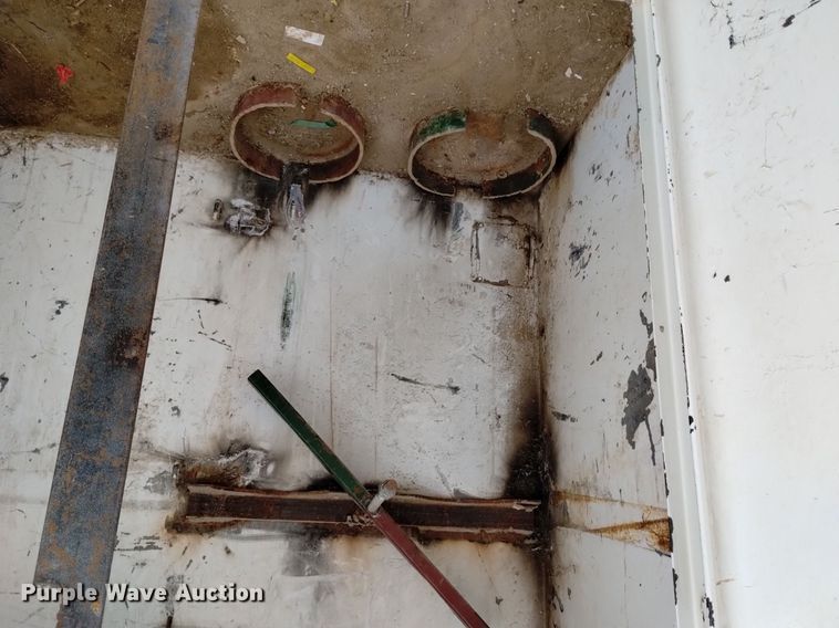 image for item DQ5986 1996 Chevrolet Kodiak  utility / service truck