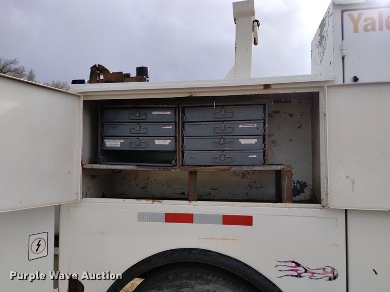 image for item DQ5986 1996 Chevrolet Kodiak  utility / service truck