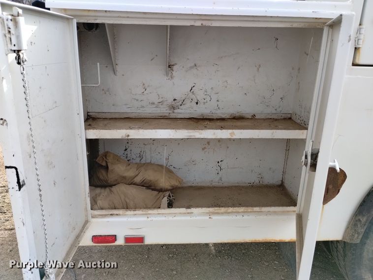 image for item DQ5986 1996 Chevrolet Kodiak  utility / service truck