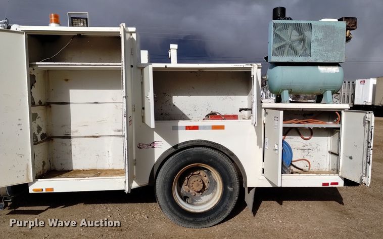 image for item DQ5986 1996 Chevrolet Kodiak  utility / service truck