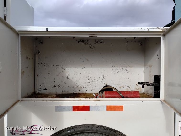 image for item DQ5986 1996 Chevrolet Kodiak  utility / service truck