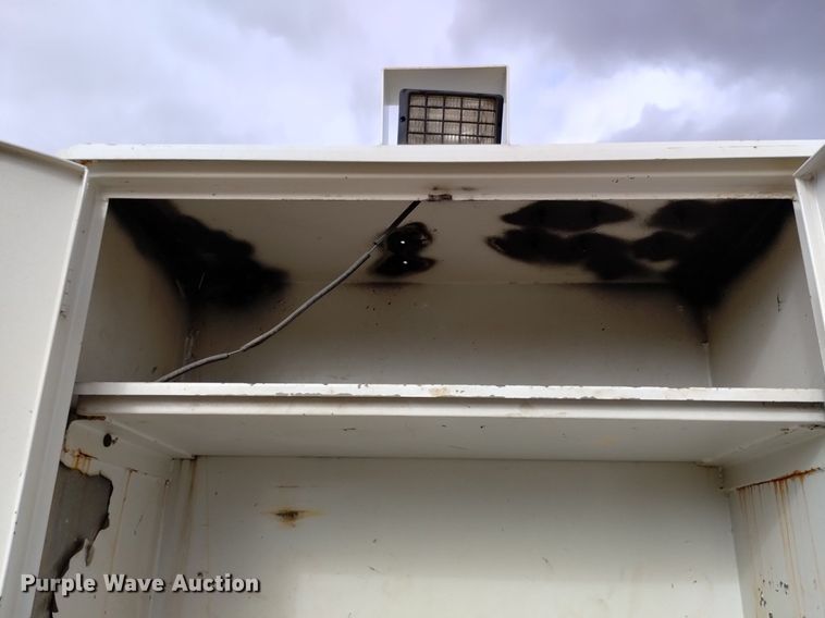 image for item DQ5986 1996 Chevrolet Kodiak  utility / service truck