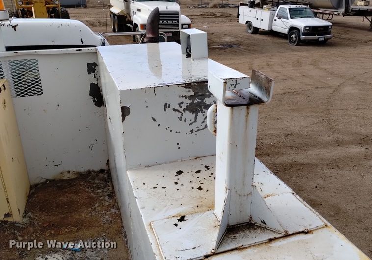 image for item DQ5986 1996 Chevrolet Kodiak  utility / service truck