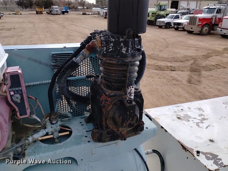 image for item DQ5986 1996 Chevrolet Kodiak  utility / service truck