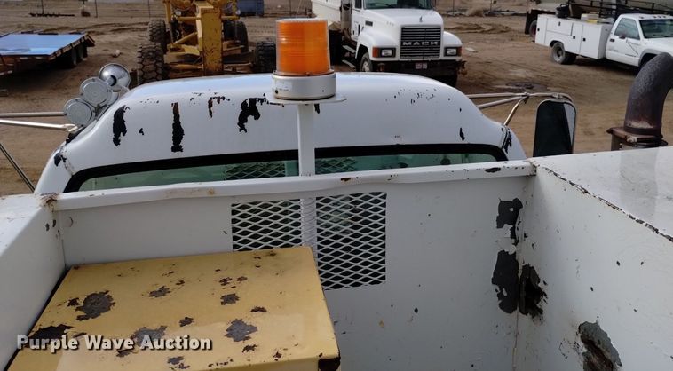 image for item DQ5986 1996 Chevrolet Kodiak  utility / service truck