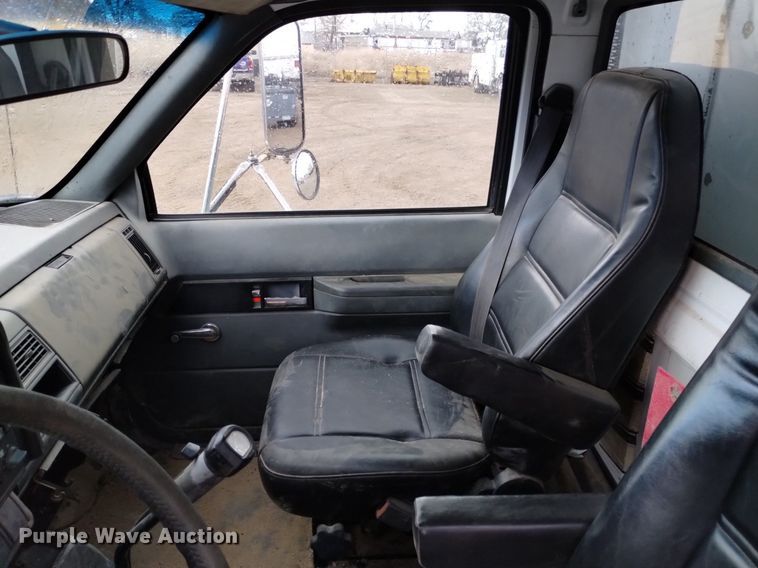 image for item DQ5986 1996 Chevrolet Kodiak  utility / service truck