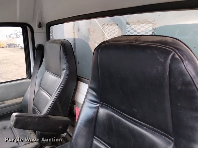 image for item DQ5986 1996 Chevrolet Kodiak  utility / service truck