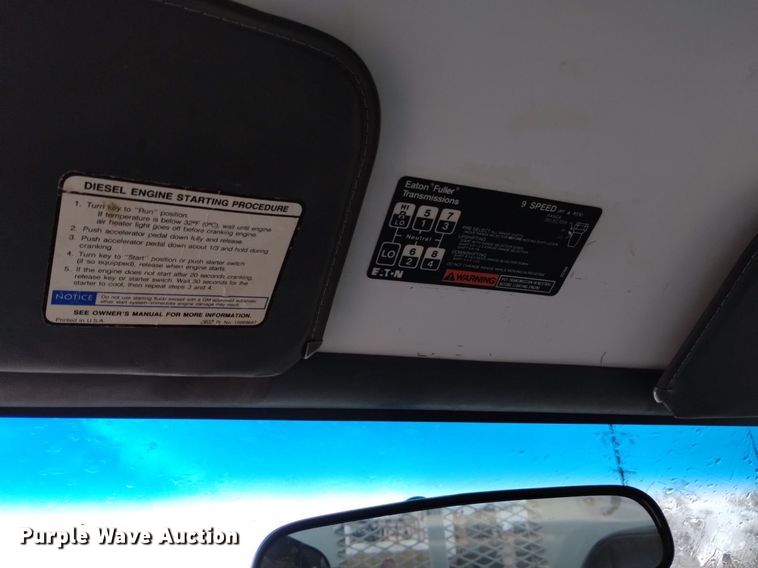 image for item DQ5986 1996 Chevrolet Kodiak  utility / service truck