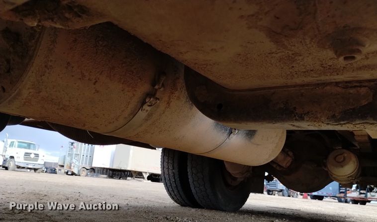 image for item DQ5986 1996 Chevrolet Kodiak  utility / service truck