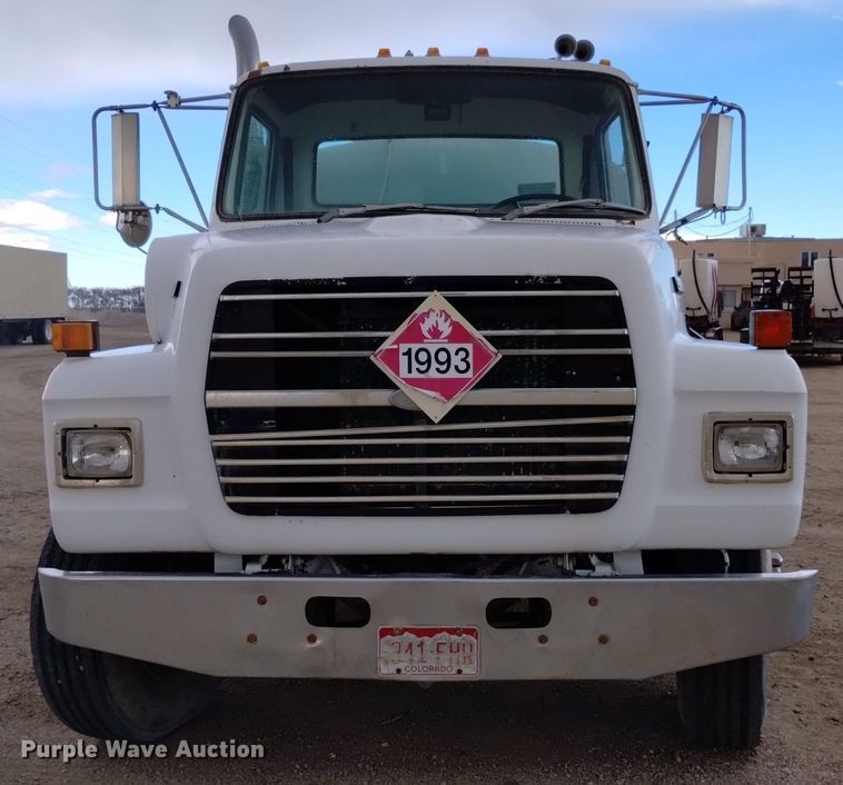 image for item DQ5988 1990 Ford L9000 fuel truck
