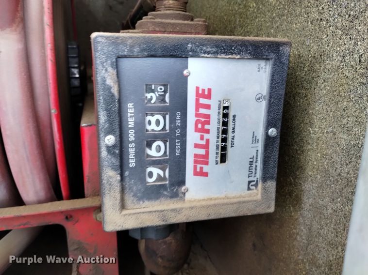 image for item DQ5988 1990 Ford L9000 fuel truck