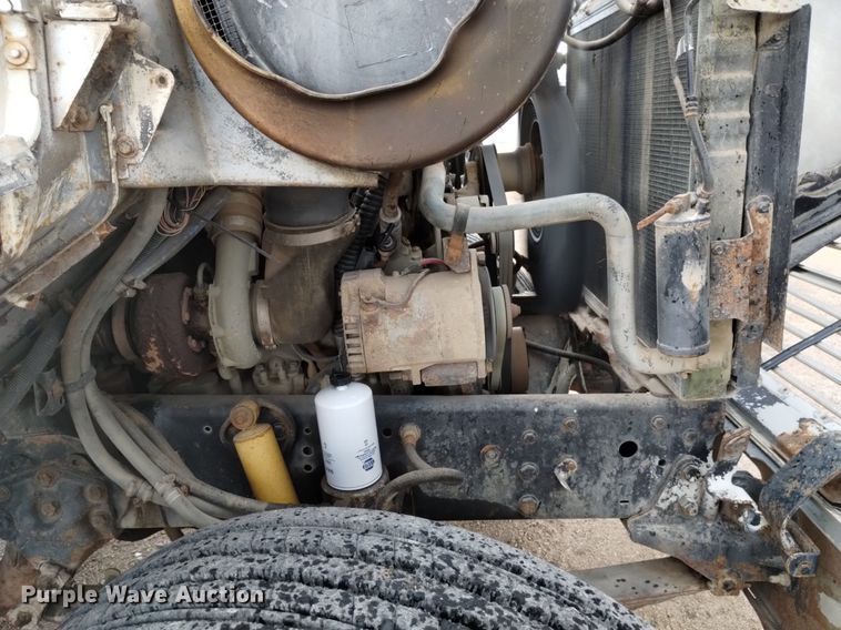 image for item DQ5988 1990 Ford L9000 fuel truck