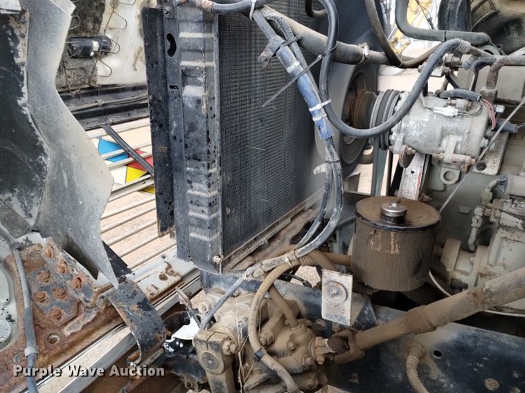 image for item DQ5988 1990 Ford L9000 fuel truck