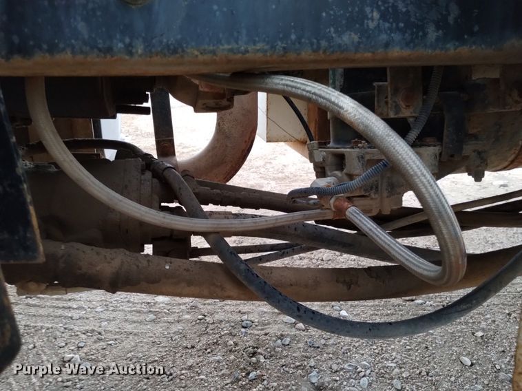 image for item DQ5988 1990 Ford L9000 fuel truck