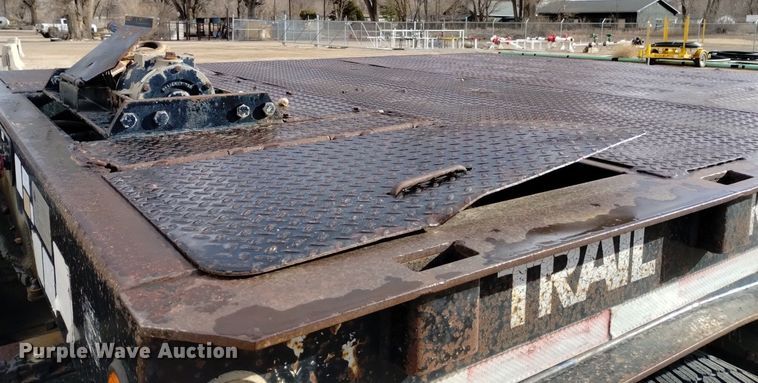 image for item DQ5990 2002 Trail King TK70HT-482 drop deck equipment trailer