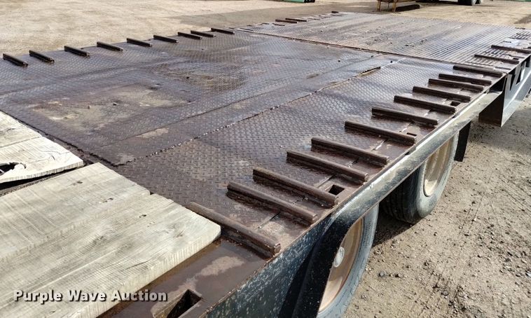 image for item DQ5990 2002 Trail King TK70HT-482 drop deck equipment trailer