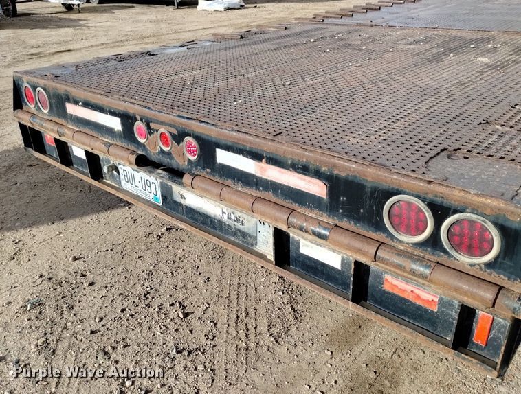 image for item DQ5990 2002 Trail King TK70HT-482 drop deck equipment trailer