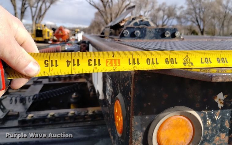 image for item DQ5990 2002 Trail King TK70HT-482 drop deck equipment trailer