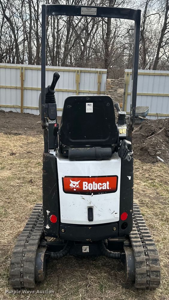 image for item DQ6343 2019 Bobcat E10 mini excavator