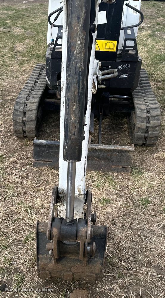 image for item DQ6343 2019 Bobcat E10 mini excavator