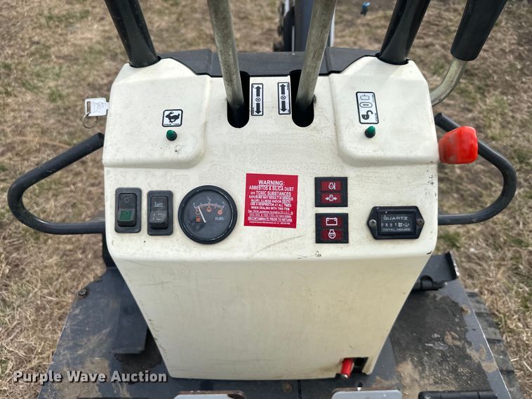 image for item DQ6343 2019 Bobcat E10 mini excavator