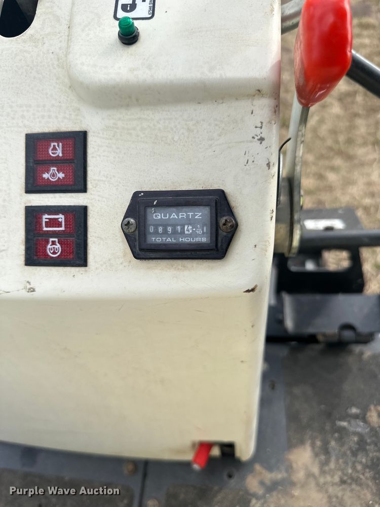 image for item DQ6343 2019 Bobcat E10 mini excavator