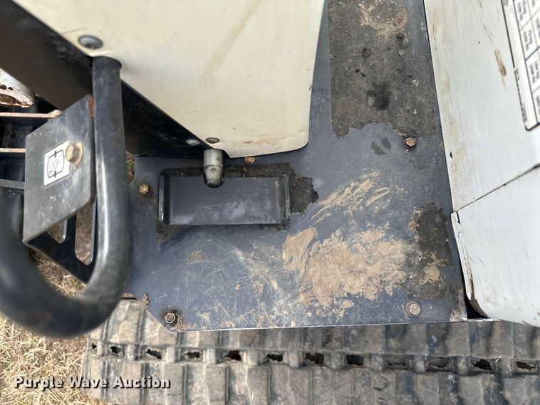 image for item DQ6343 2019 Bobcat E10 mini excavator