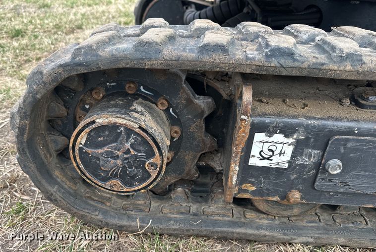 image for item DQ6343 2019 Bobcat E10 mini excavator