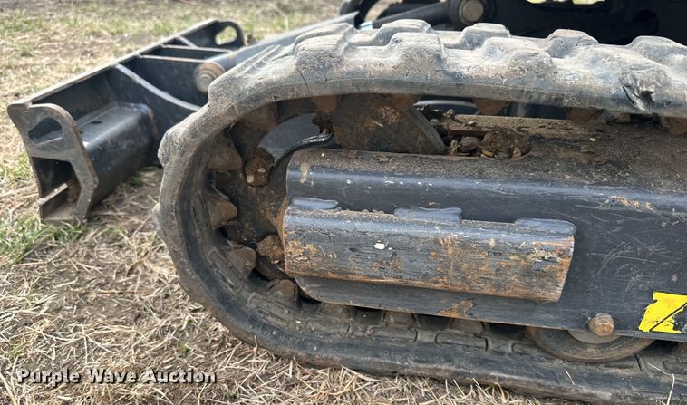 image for item DQ6343 2019 Bobcat E10 mini excavator