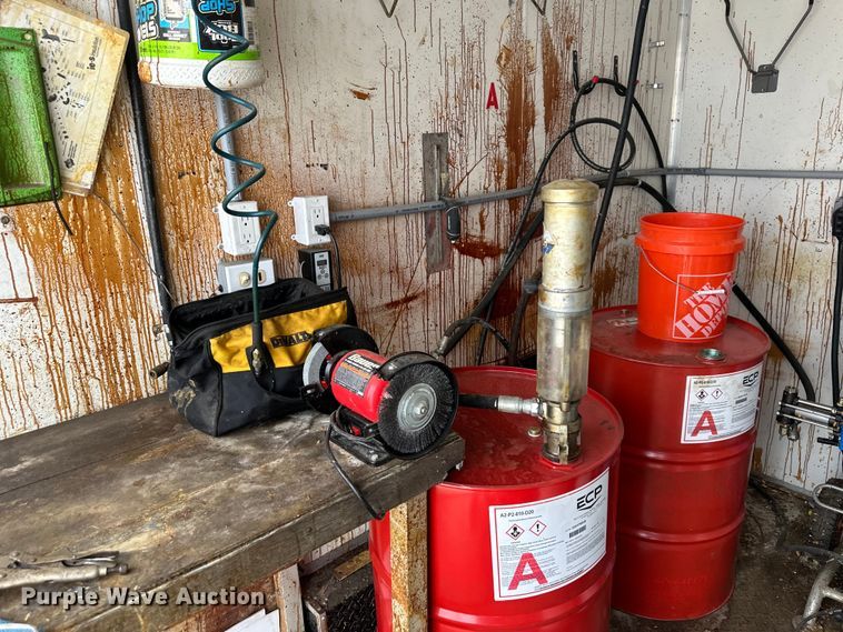 image for item DQ6348 2015 Lark concrete foam leveling trailer