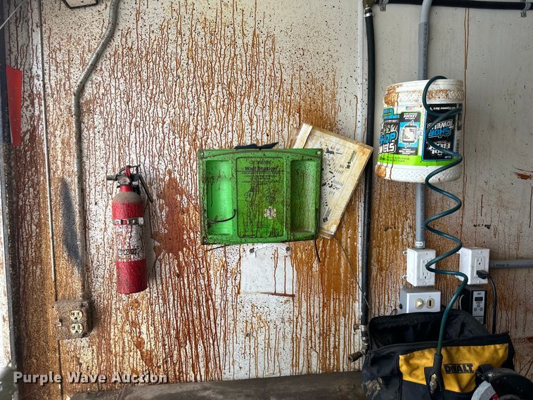 image for item DQ6348 2015 Lark concrete foam leveling trailer