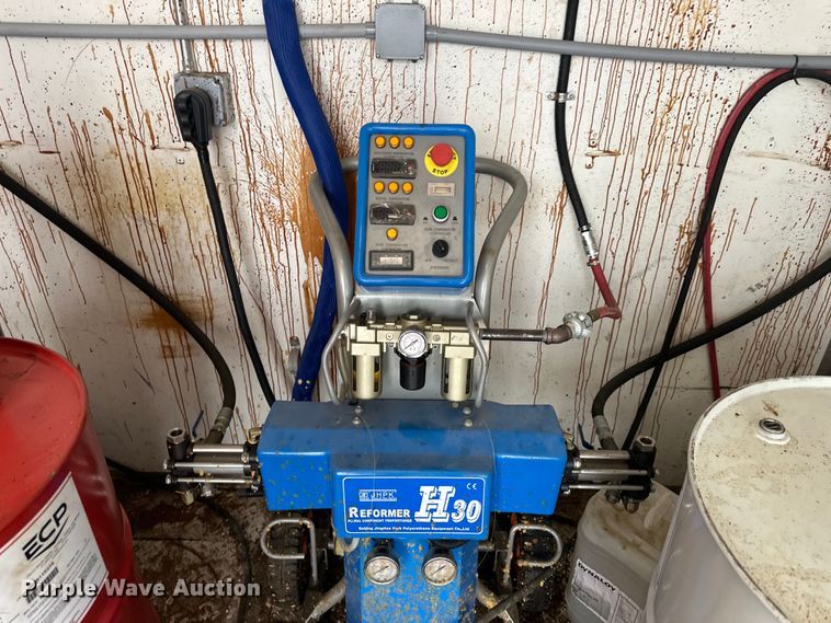 image for item DQ6348 2015 Lark concrete foam leveling trailer