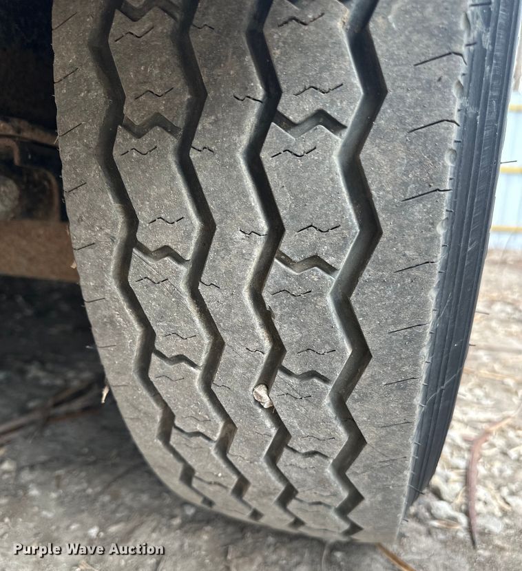 image for item DQ6348 2015 Lark concrete foam leveling trailer