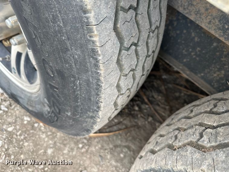 image for item DQ6348 2015 Lark concrete foam leveling trailer