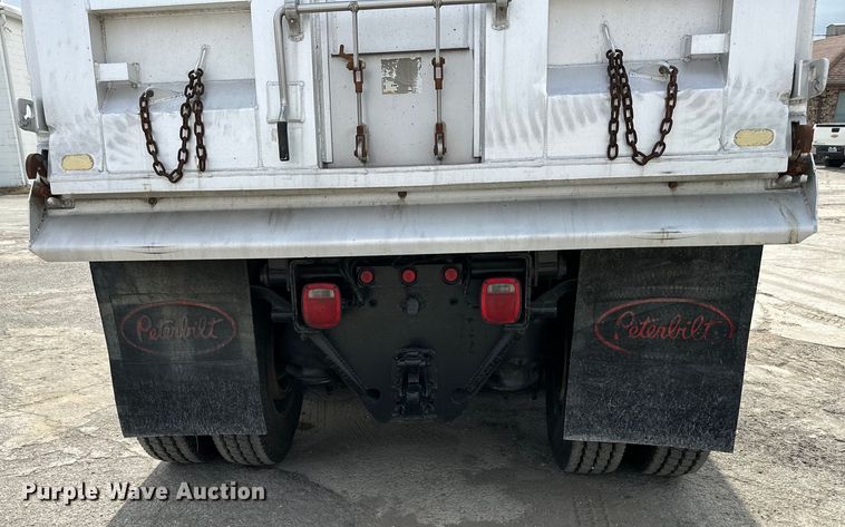 image for item DQ6360 2010 Peterbilt  365  dump truck