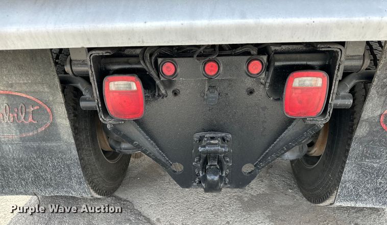 image for item DQ6360 2010 Peterbilt  365  dump truck