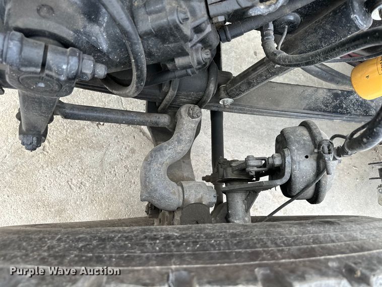 image for item DQ6360 2010 Peterbilt  365  dump truck